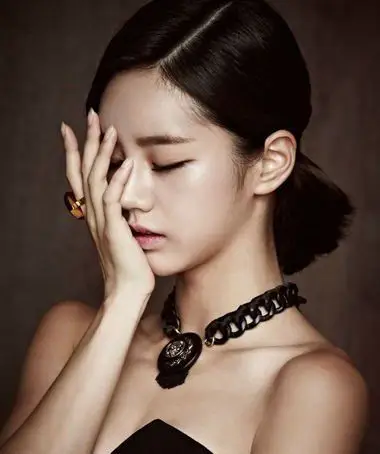 胖脸适合扎什么辫子 脸胖胖的女生怎样扎马尾辫好看(2)_发型师姐