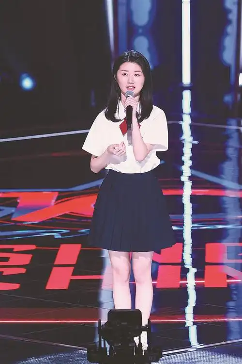 "好声音"学员董书含: 得到认可,太开心了