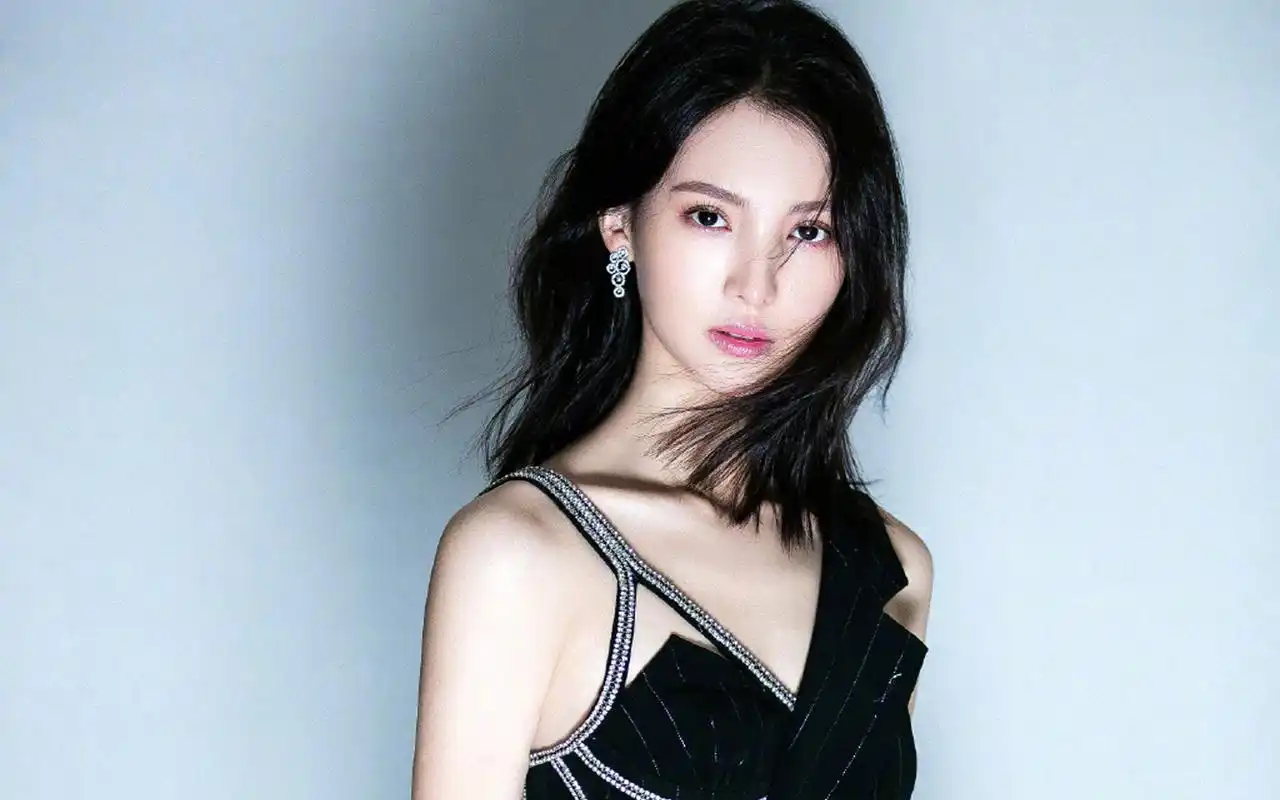 金晨性感妩媚写真图片桌面壁纸高清大图预览1920×1200_大陆明星下载