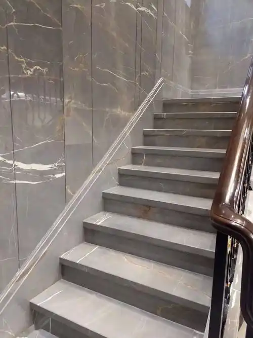 大理石踏步豪装楼梯的诠释