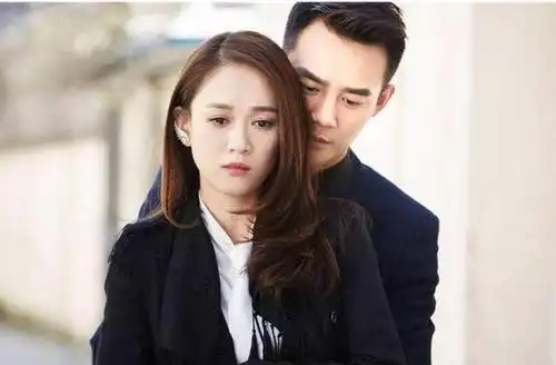 王凯恋情终曝光,微博大方示爱:爱你!不是陈乔恩是36岁的她?