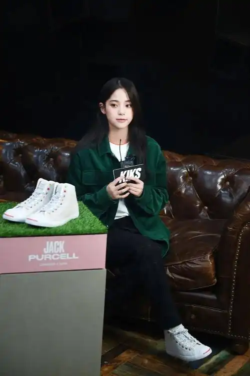 专访欧阳娜娜我的匡威散落在全世界