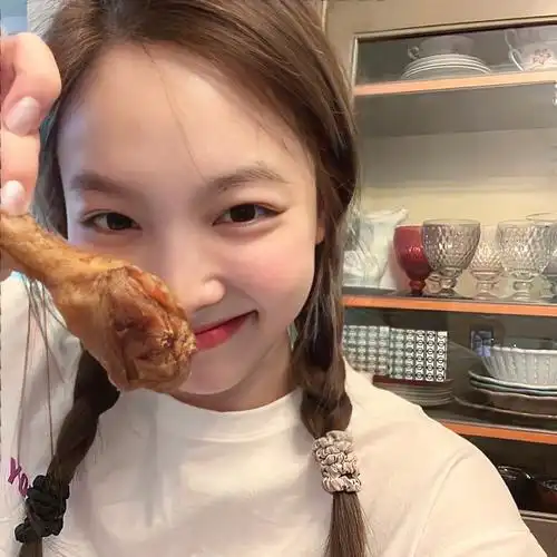 分享脸脸林娜琏头像小合集 共9/p 929292是永远可以治愈我的