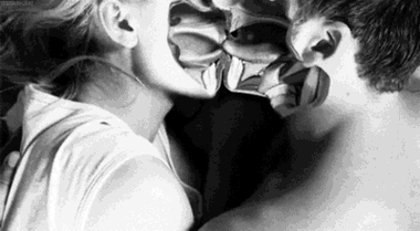 男女接吻的好处多到你惊喜既能减肥又愉悦好羞羞