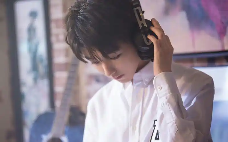 tfboys王俊凯活动照帅气图片桌面壁纸高清大图预览1920x1200_大陆明星