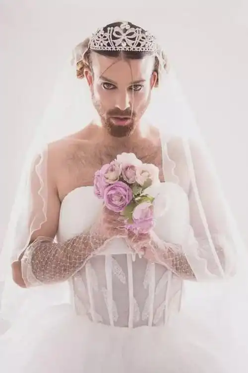 男性胸毛旺盛也就算了女性胸前长毛是不是疾病的前兆