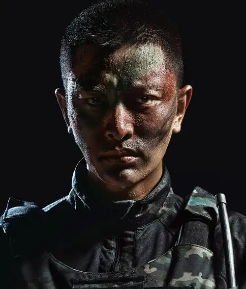 贾乃亮建军节致敬军人