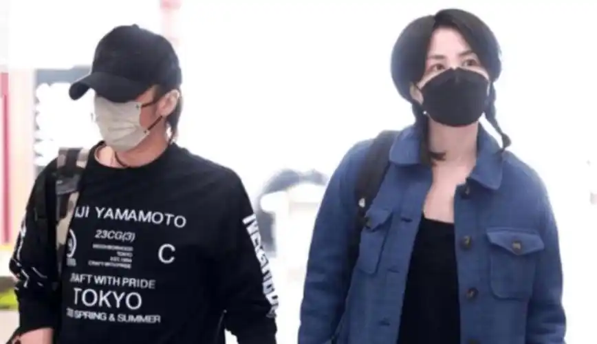 王菲谢霆锋再撒狗粮!两人同框现身乘车回家,目前已同居住在一起