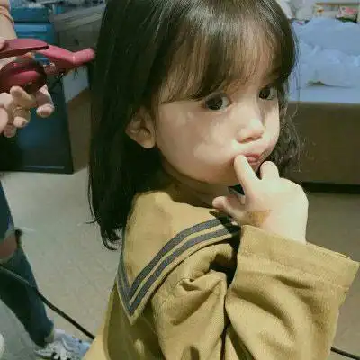 女生头像可爱呆萌小孩真人呆萌小朋友头像图片