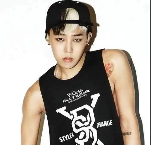 穿背心的六大明星权志龙妖里妖气陈伟霆帅呆了