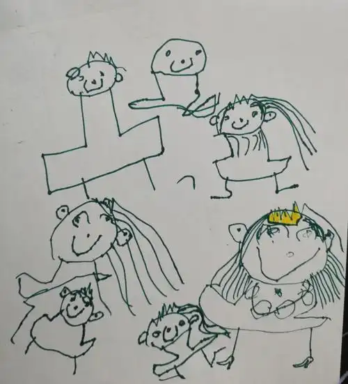 相差10岁的兄妹俩