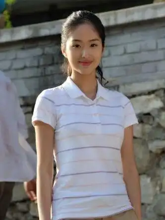 是他是他就是他我们的英雄小哪吒杨采钰唱的