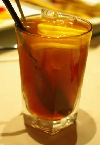 柠檬茶,在香港一般简称为柠茶是香港茶餐厅及快餐店常常会出现的饮品