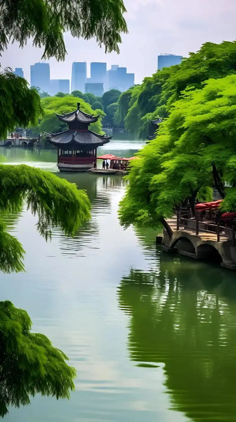 西湖美景.杭州西湖,不仅仅是一个美丽的旅游景点,更是人们放松 - 抖音