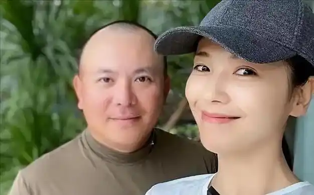 将"老公熬成爹"的4位女星,明明年龄差不多,看着却像两代人|刘涛|张庭