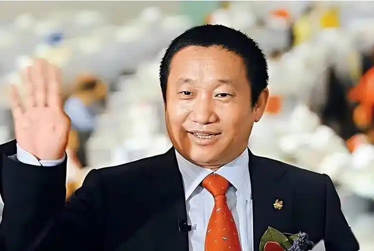 抢下美国饭碗后被美围剿判刑465年前中国首富黯然离场