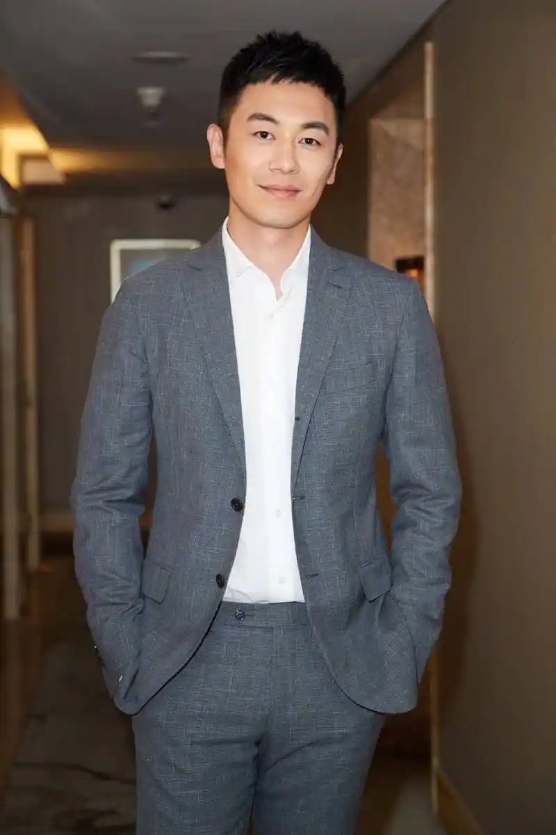 朱亚文 高清无水印壁纸,看到他才知道,男友力爆棚是这样!