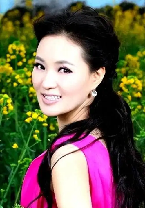 军旅歌唱家雷佳从舞台到家庭完美实现事业与爱情双丰收