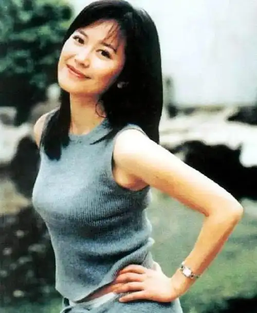 俞飞鸿曾经牵手中,最不被人恨的小三.如今好像岁月无痕,风采更胜往昔.