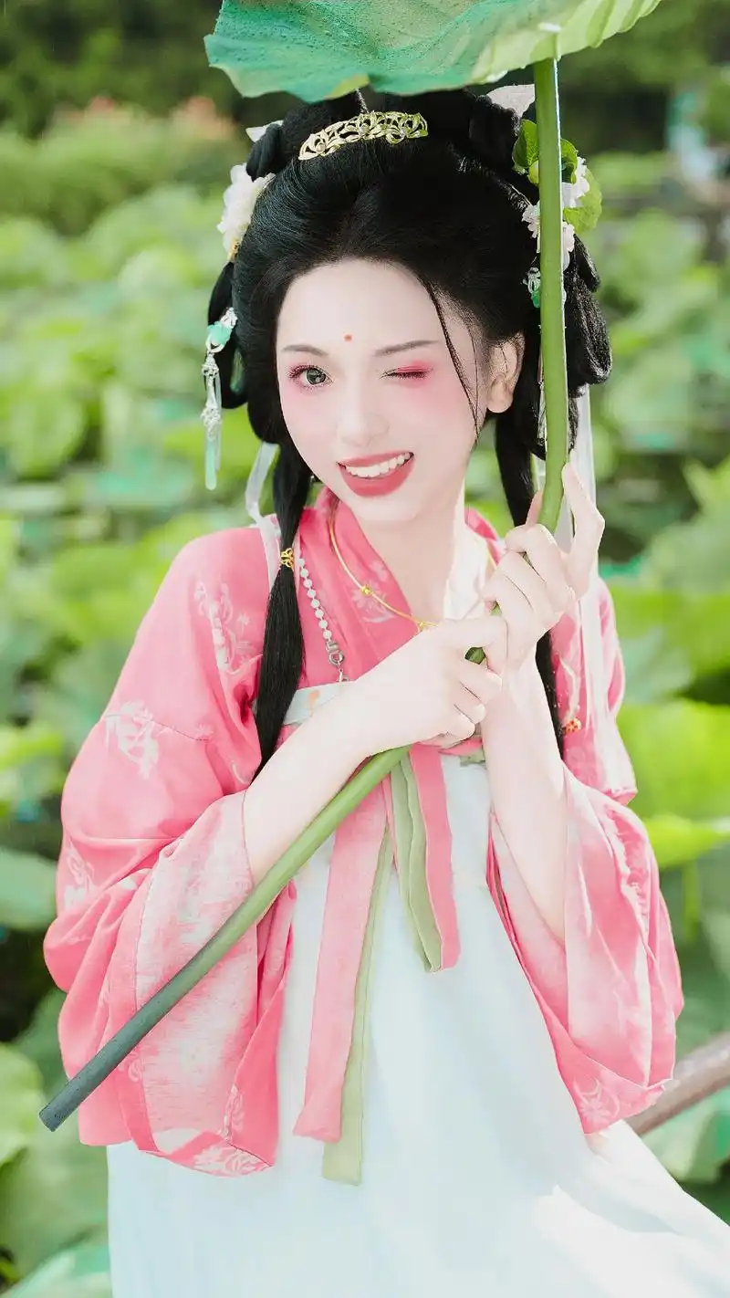 这组是阴雨天拍得阳光元气汉服少女.