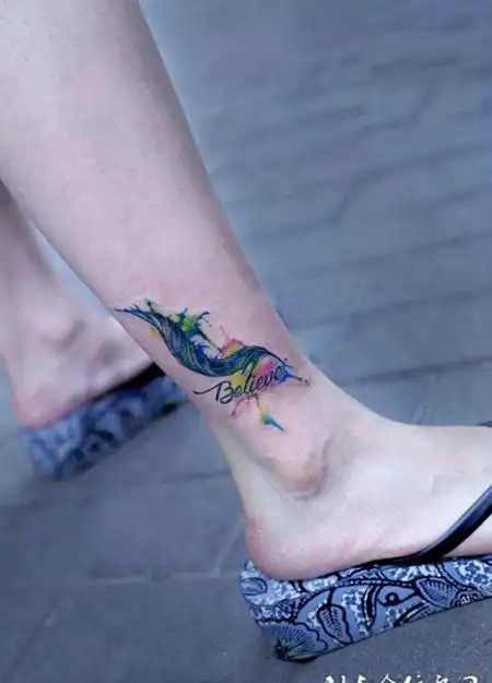 艺术的色彩,小腿水彩羽毛英文纹身