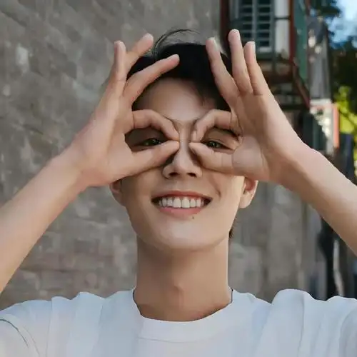 肖战头像,每张都好喜欢