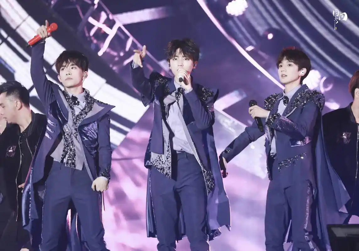 2018tfboystfboys五周年演唱会_高清图片大全-爱豆app