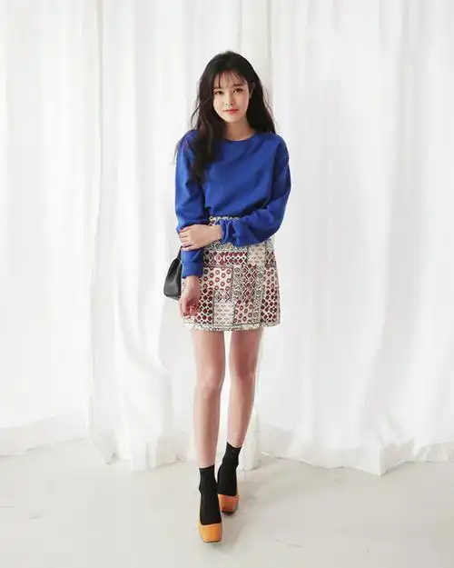 矮个女生穿衣搭配,最新时尚韩版女装穿搭秀-服装潮流搭配-cfw服装设计