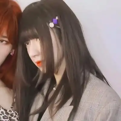 张真源贺峻霖头像