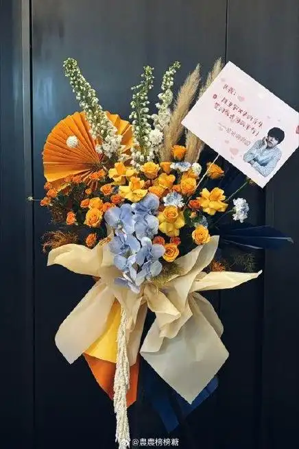 陈立农新专辑《青春为名》|陈立农|新专辑|应援_新浪新闻