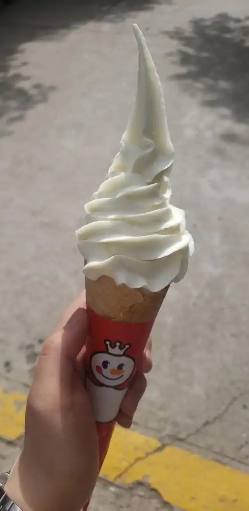 挑战全网蜜雪冰城最大冰淇淋