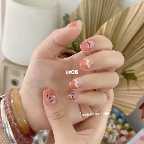 可爱可爱小短甲美甲