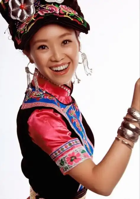 刀郎徒弟云朵:从大山走来,和刀郎"同居"6年,为刀郎和那英叫板