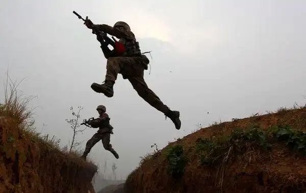 吉克克的 告诉你"兵王"是怎样炼成的?(组图)