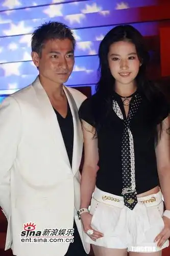 图文:华谊兄弟12周年庆典--刘德华与刘亦菲