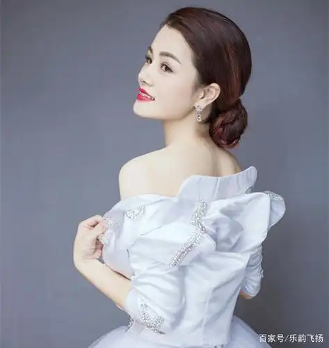 华语流行女歌手马爱云古风单曲《紫萱花》温情发布