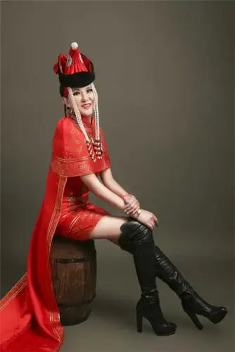 格格温婉又豪迈的蒙古甜歌女神