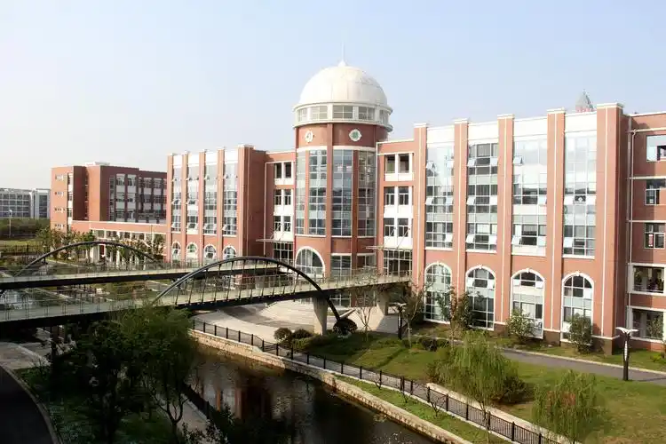 通大附中高标准获评省四星级高中_校园新闻_南通大学附属中学