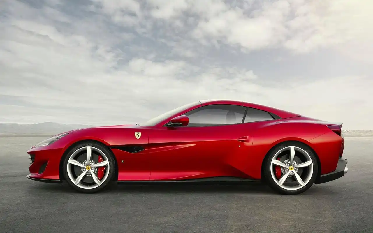 红色豪华跑车法拉利波托菲诺桌面壁纸