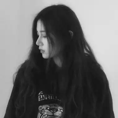 最新黑白头像女生冷酷霸气