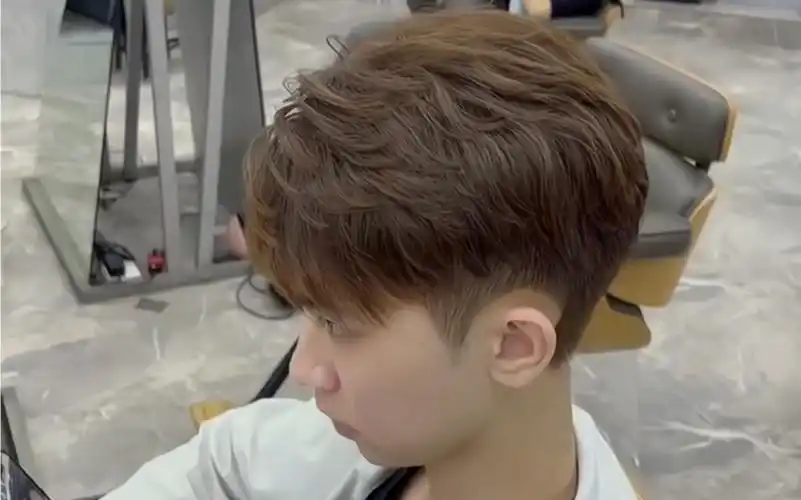 最帅烫发:韩式微分 #苏州男士发型设计##昆山男士发型##今年最流行