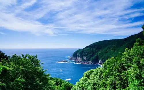 蓝天白云大海青山