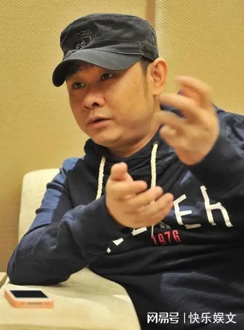 杨坤回应罗刹海市争议主动示好刀郎称从未人身攻击过对方