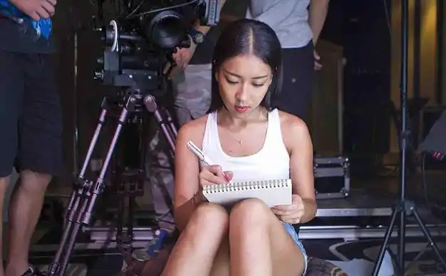 满嘴谎话,知三当三,娱乐圈的伪善在吉克隽逸身上全都展现出来了|刘欢