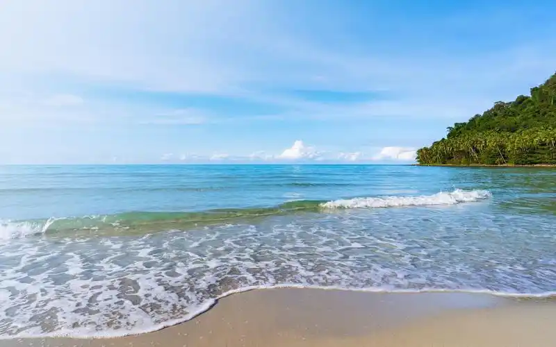 优美迷人的大海风景桌面壁纸