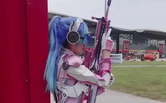 小姐姐coscosplay嗨起来杨幂和平精英吃鸡火箭少女101