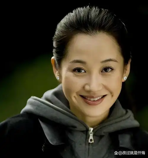 许晴5 4岁,活动生图流出!白皙肌肤显大妈风范!