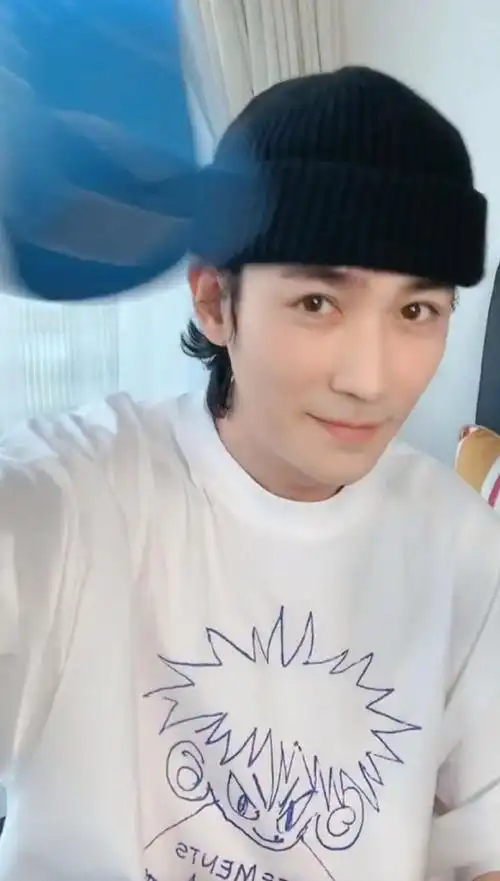 朱一龙被介绍为最年轻评委##朱一龙好蛊