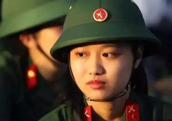 对越反击战中,越南女兵被俘,她们最怕什么?获释前说出心声!_腾讯网