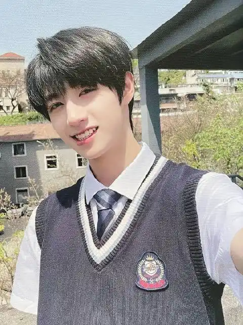 朱志鑫演的冯彬